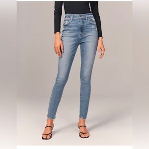 Abercrombie & Fitch | Super Skinny Ankle High Rise | 26 extra short | light blue